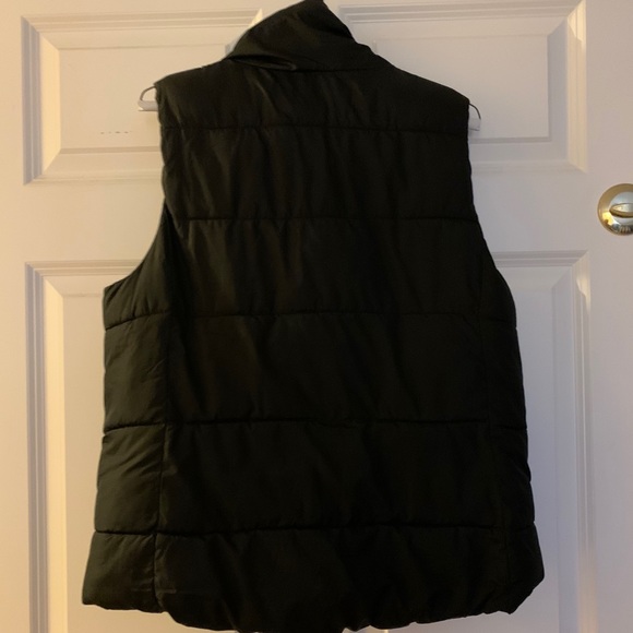 Old Navy Puffer Vest - Picture 2 of 3